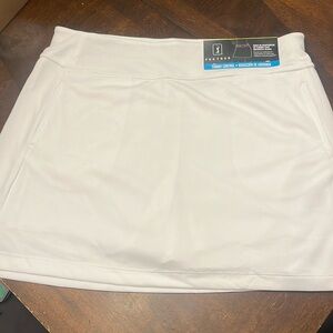 NWT white PGA Tour tummy control air flux skort